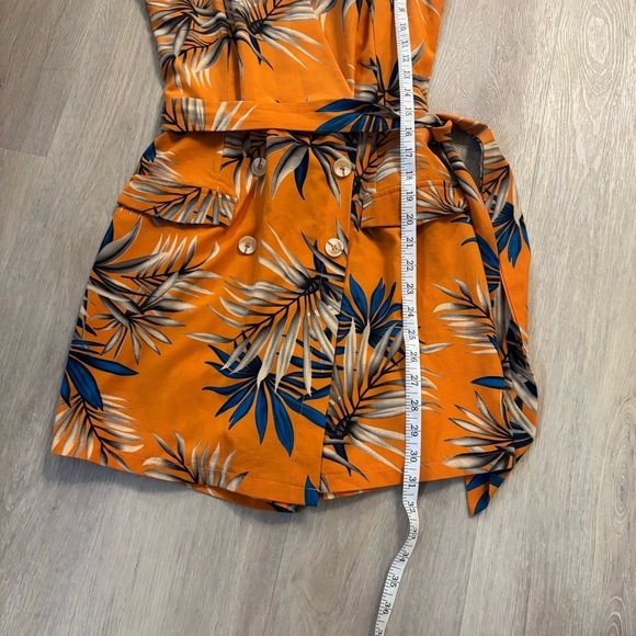 Papillon floral romper with faux pockets and buttons - Picture 5 of 8